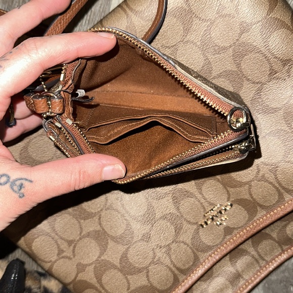 Coach bag & wristlet - Picture 11 of 13